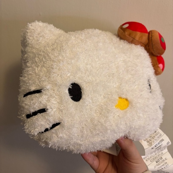 Hello Kitty Nogginz Small Plush Face Pillow - Picture 6 of 9